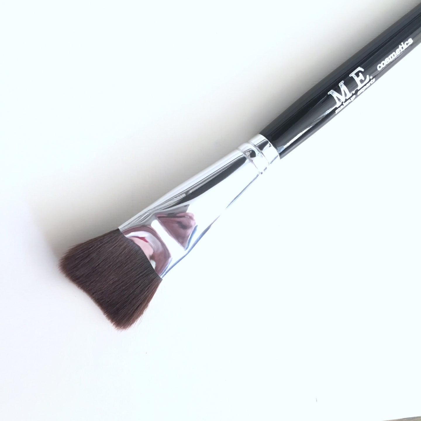 EASY CREASE defining brush - M.E. cosmetics